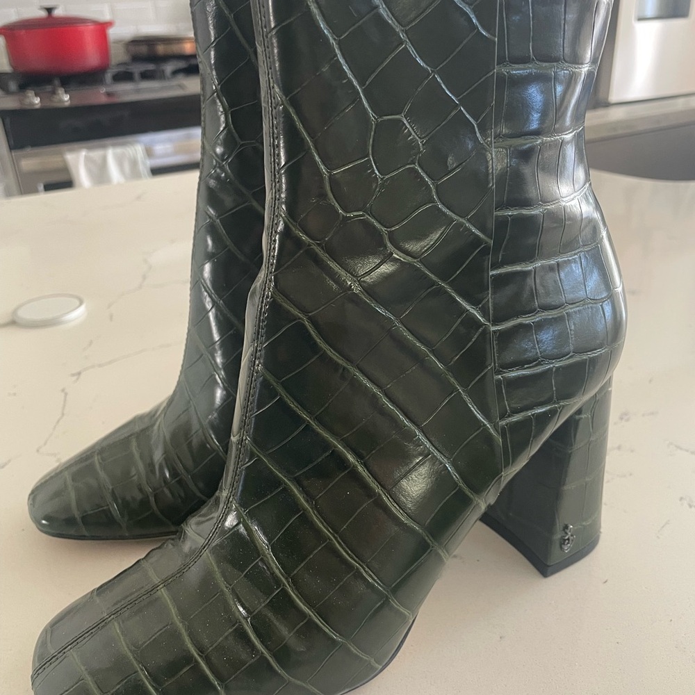 Sam Edelman Dark Green Croc-Embossed Heeled Boots